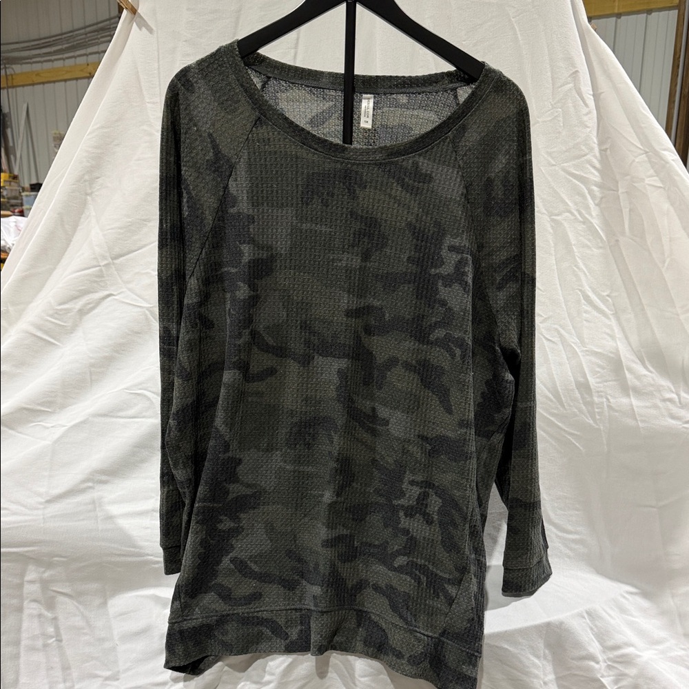 Chic Soul Gray Camouflage Knit Top